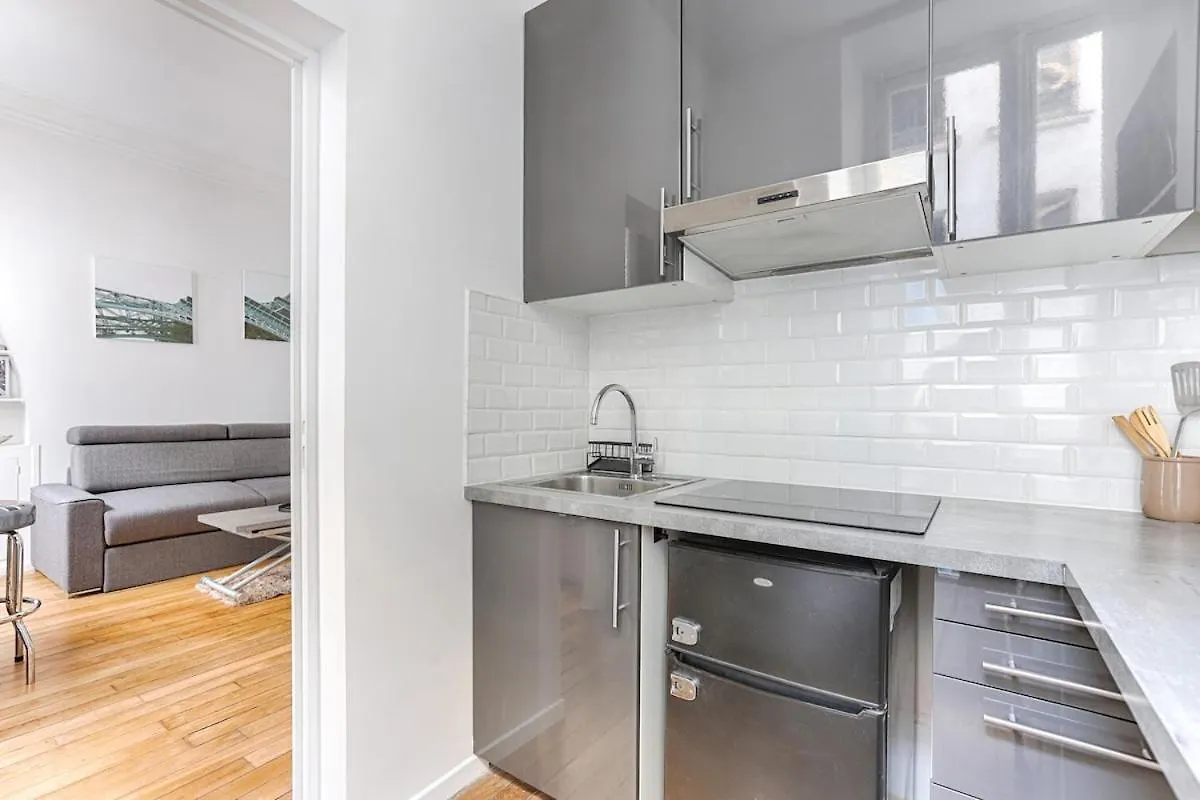 Wonderful Apartment Pompidou 4P Paris France