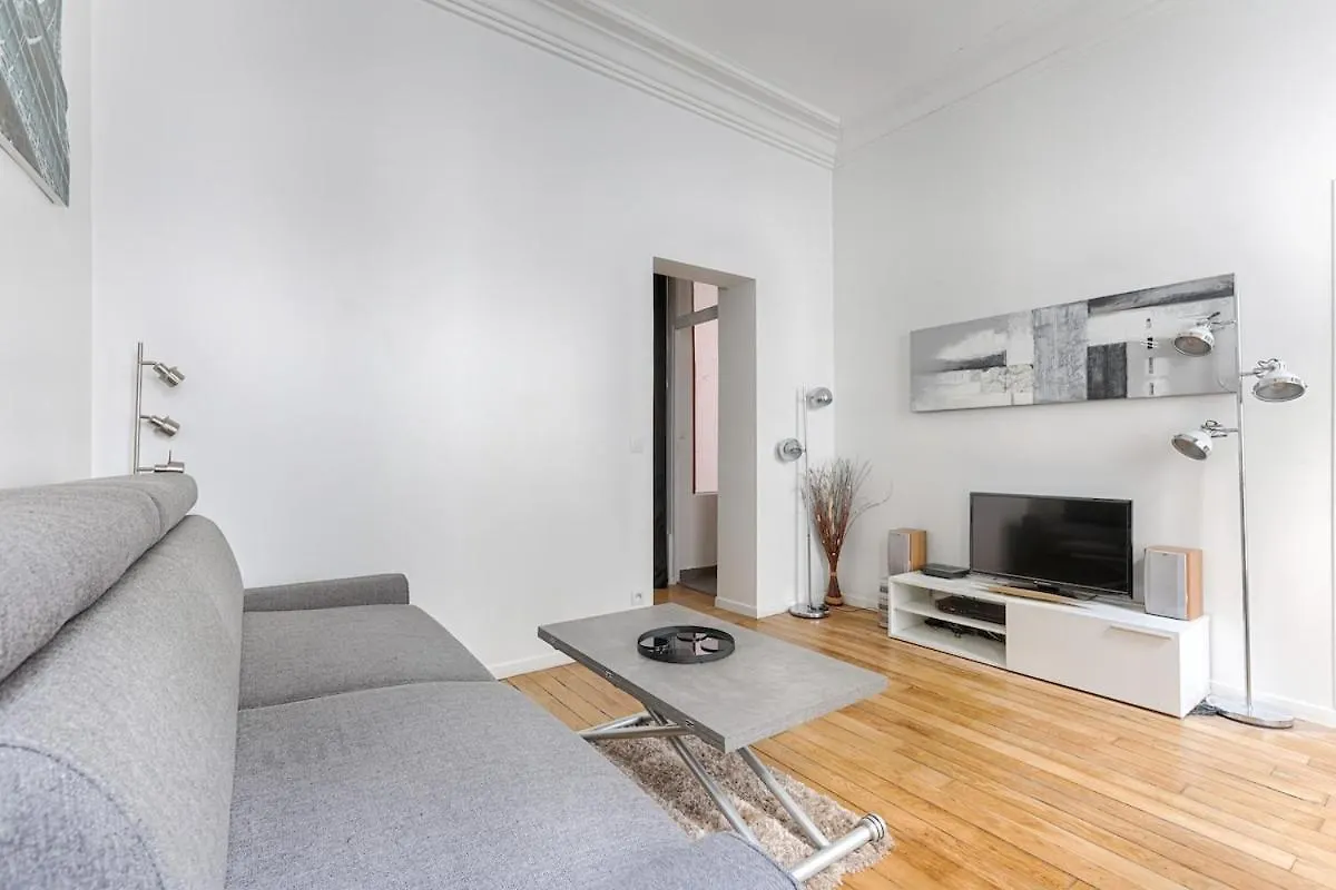 Wonderful Apartment Pompidou 4P Paris