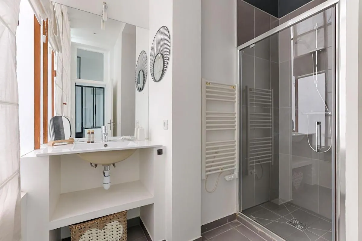 Wonderful Apartment Pompidou 4P Paris